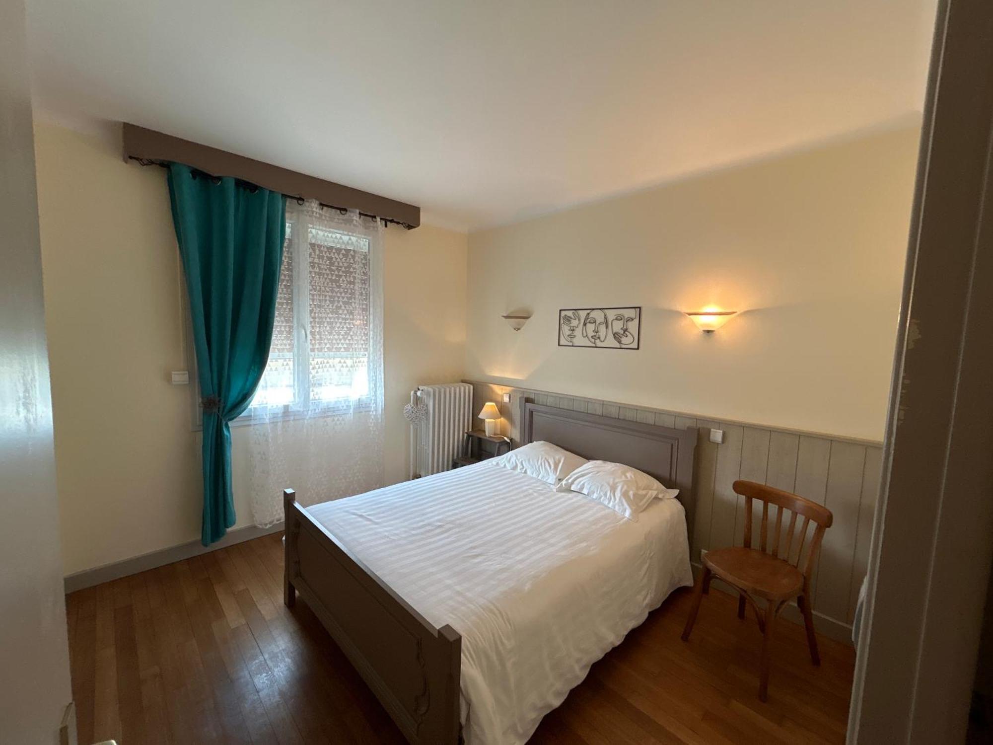 Le Jardin D'Odette Villa Yevres-le-Petit Екстериор снимка